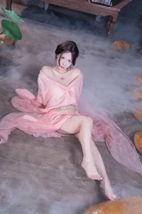 YiTuYu Art Language Vol.10550: Exploring the Bold Aesthetic of Model KK Hao E - image 41