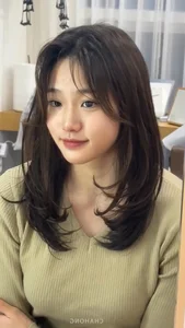 5 Youthful Shoulder-Length Hairstyles to Elevate Your Look for Tet 2024 - image 0