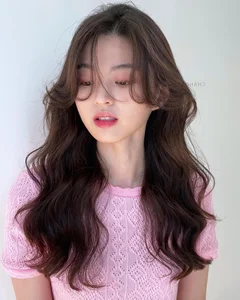 5 Youthful Shoulder-Length Hairstyles to Elevate Your Look for Tet 2024 - image 2