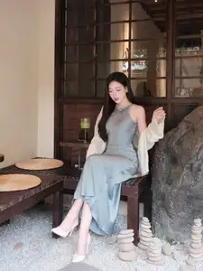 Elegant Halter Dress Style: Captivating Feminine Beauty in Every Glance - image 2