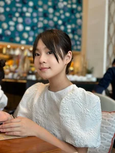 Ly Hai and Minh Ha's Daughter: From 'Ugly' Childhood Comments to Stunning Beauty - image 7