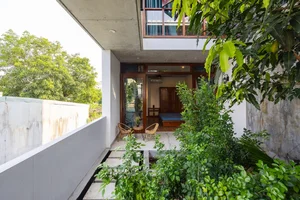 Innovative 64m2 Townhouse Design: An Urban Bird’s Nest Surrounded by Lush Greenery - image 2