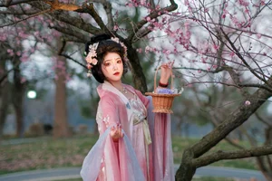 YiTuYu Art Language Vol.6819: The Ethereal Beauty of Kailin Jiang - image 1