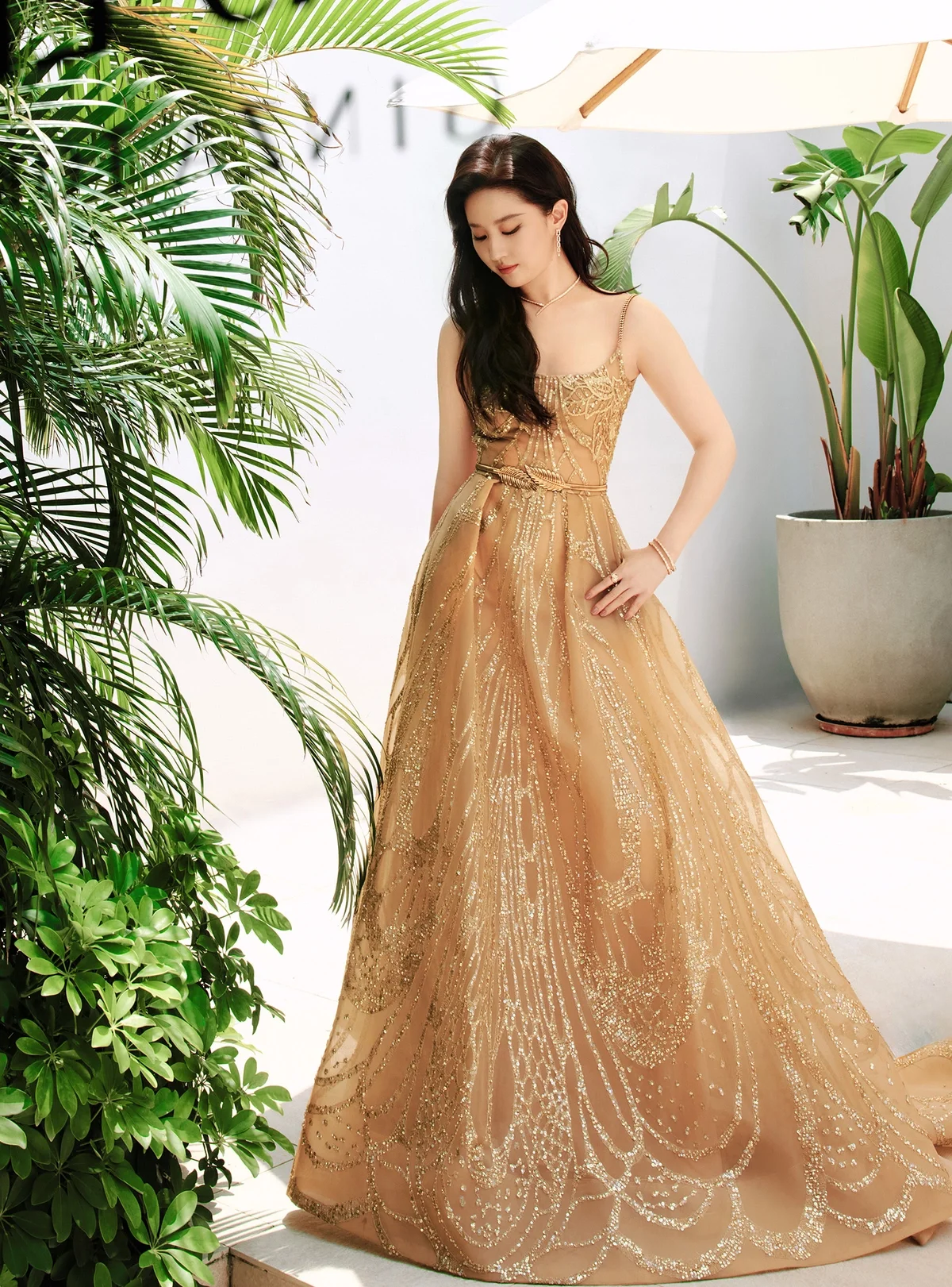 Crystal Liu Yifei Captivates Fans with Her Ethereal Beauty