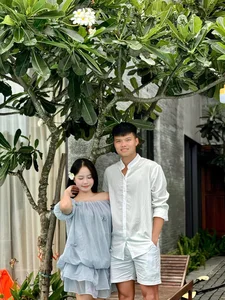 Former Vietnam U23 Star Marries Banking Professional in Elegant Ceremony - image 2