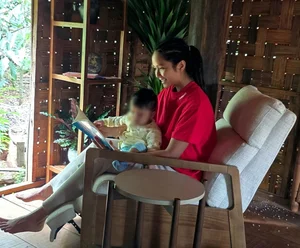 H'Hen Nie Embraces Motherhood: A Peaceful Retreat in Her Hometown - image 8