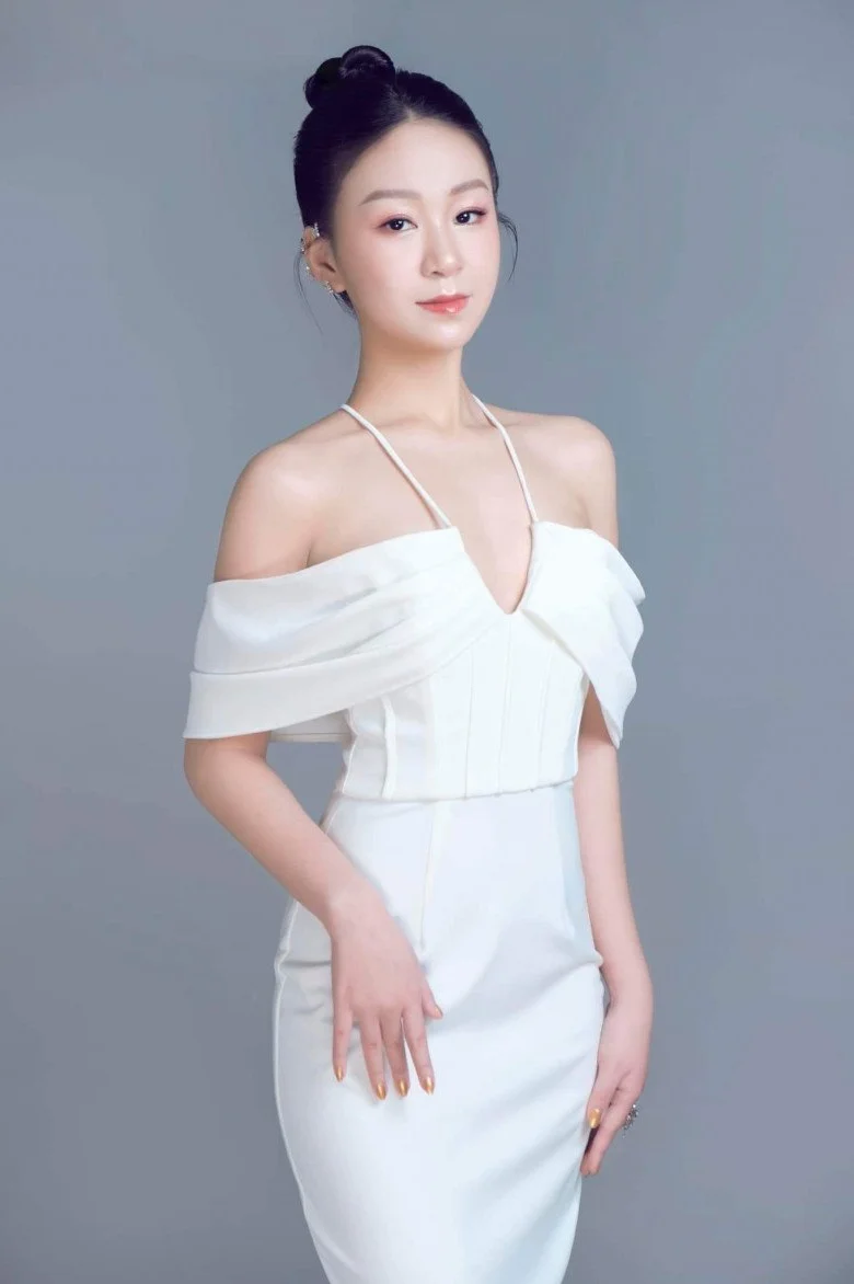 Meet Ho Yen Nhi Runner Up of Miss Ao Dai Vietnam 2022