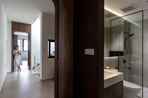 Minimalist Townhouse in Ho Chi Minh City: Smart Home Integration and Modern Living - image 7