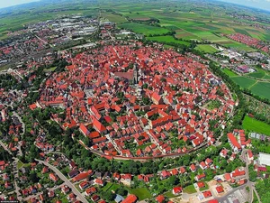 The Shocking Secret of Nördlingen: Germany’s Perfectly Circular Town Built on Millions of Diamonds - image 5