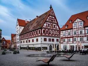The Shocking Secret of Nördlingen: Germany’s Perfectly Circular Town Built on Millions of Diamonds - image 9
