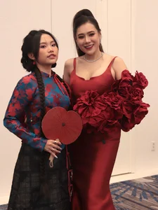 Hoa Minzy and Vietnamese Stars Shine on the Red Carpet - image 7