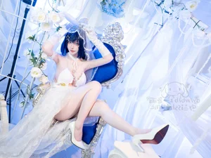 Stunning New Jersey Azur Lane Cosplay by Yi Se Yu: A Futuristic Visual Masterpiece - image 19