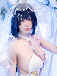 Stunning New Jersey Azur Lane Cosplay by Yi Se Yu: A Futuristic Visual Masterpiece - image 14