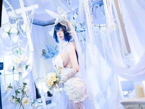 Stunning New Jersey Azur Lane Cosplay by Yi Se Yu: A Futuristic Visual Masterpiece - image 9