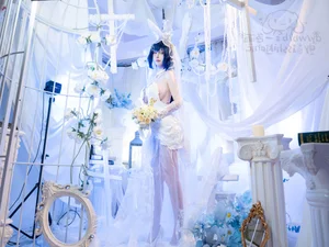 Stunning New Jersey Azur Lane Cosplay by Yi Se Yu: A Futuristic Visual Masterpiece - image 1