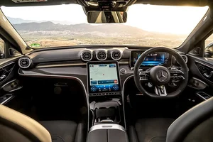 The New Mercedes-AMG C53: A Return to 6-Cylinder Gasoline Power for Pure Performance Driving Enthusiasts - image 0