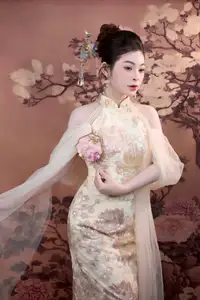 Captivating Asian Beauty: Elegant Woman in Traditional Attire Adorned with Exquisite Pearls. - image 0
