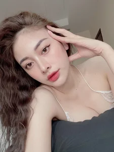 Quang Ninh Beauty Goes Viral for Stunning Visuals at Recent Mega Concert - image 0