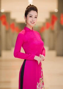Designer Do Manh Cuong Daughter Shines in Six Hour Fashion Photoshoot - image 1