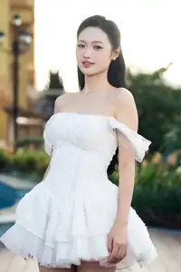 Irresistible Charm of a Miss World Vietnam 2025 Contestant's Youthful Purity - image 1