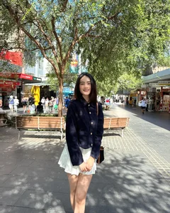 Miss Y Nhi Showcases Versatile Daily Fashion Styles While Studying in Australia - image 9