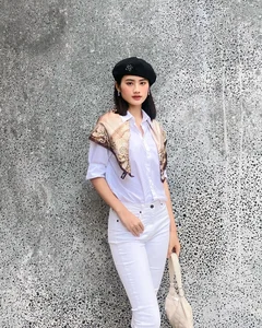 Miss Y Nhi Showcases Versatile Daily Fashion Styles While Studying in Australia - image 7