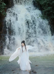 Discovering the Poetic Visuals of Art Language Vol.5754 Shu Pian Yoyi - YiTuYu Premium Art Gallery - image 25