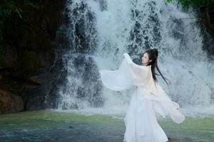 Discovering the Poetic Visuals of Art Language Vol.5754 Shu Pian Yoyi - YiTuYu Premium Art Gallery - image 11
