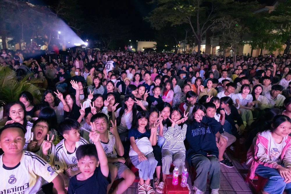 Ly Nha Ky Hosts Countdown Song Ray 2026: Spreading Cultural and Community Values