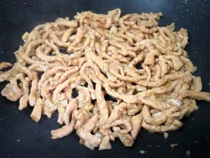 Health Benefits of Stir-Fried Water Spinach with Pork: A Nutrient-Rich and Affordable Meal - image 2