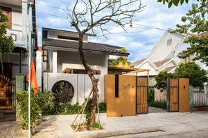 Stunning 170m² Da Nang Home: Terracotta Facade and Spiral Stairs - image 4