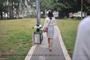 IESS Silk Foot Bento 127: Stunning Outdoor Stocking Fashion and Urban Photography - image 24