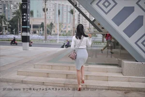 IESS Silk Foot Bento 127: Stunning Outdoor Stocking Fashion and Urban Photography - image 53