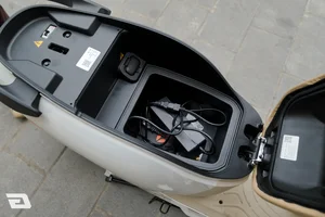 Yadea Osta H+ Review: Smart 50cc Scooter Packed with High-Tech Features - image 5