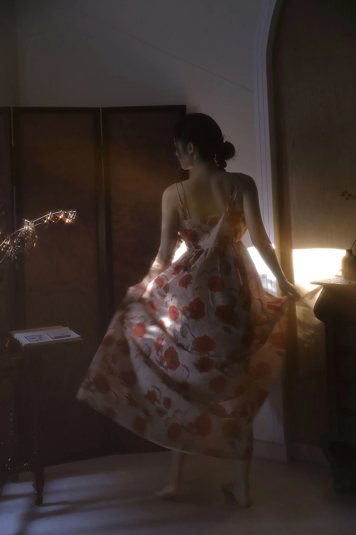 YiTuYu Art Language Vol.10313 Liu Liu: Exclusive 12-Page High-Definition Photography Gallery