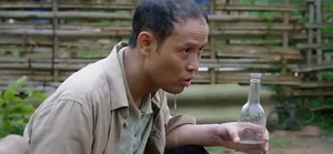 Vietnamese Actor Garners Praise for Realistic Performance in Drunken Scene - image 1