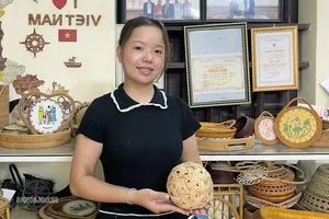Youth of Phu Vinh Bamboo and Rattan Village Preserve Vietnamese Traditional Crafts in 2026 - image 5