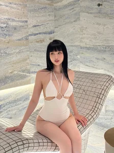 Tam Tit Captivates Fans with Ethereal and Seductive Fairy-Like Aesthetic - image 7