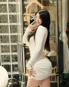 Stunning Chinese Fitness Model and Gym Goddess Redefining Health and Aesthetics - image 8