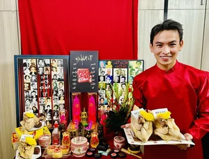 Artists Celebrate Traditional Tet Ritual: The Sacred Chicken Offering to the Ancestor of Vietnamese Reformed Opera - image 5