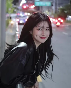 The Charming Korean Dimple Girl Stealing Hearts Across Social Media - image 5