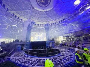 Inside the World’s Largest Cruise Ship: A Floating City on the High Seas - image 1