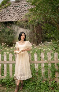 Diệu Thúy: The Stunning 'Ả Đào' Singer in 'Peach Blossoms, Pho and Piano' Redefining Classical Vietnamese Beauty and Grace - image 7