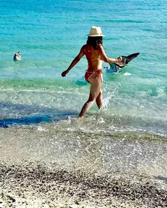 Salma Hayek Celebrates 57th Birthday with Stunning Bikini Photos and Ageless Confidence - image 3