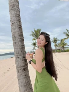 Style and Confidence: The Fashion Evolution and Empowering Lifestyle of Huynh Minh Thuy - image 7