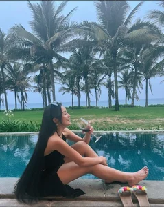 Style and Confidence: The Fashion Evolution and Empowering Lifestyle of Huynh Minh Thuy - image 1