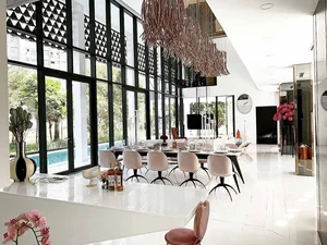 From Humble Beginnings to a 50 Billion Villa: A Star's Success Story - image 7