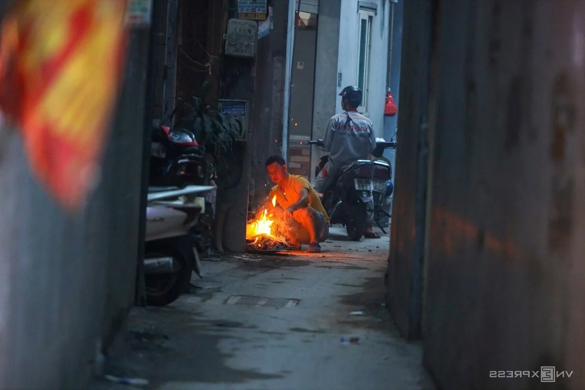Hanoi Narrow Alleys Present Major Challenges for Fire Prevention