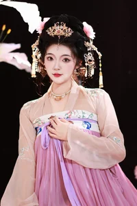 Sophisticated Style: YiTuYu Art Language Vol.5651 Featuring KaiLin Jiang - image 17
