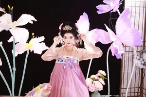 Sophisticated Style: YiTuYu Art Language Vol.5651 Featuring KaiLin Jiang - image 15